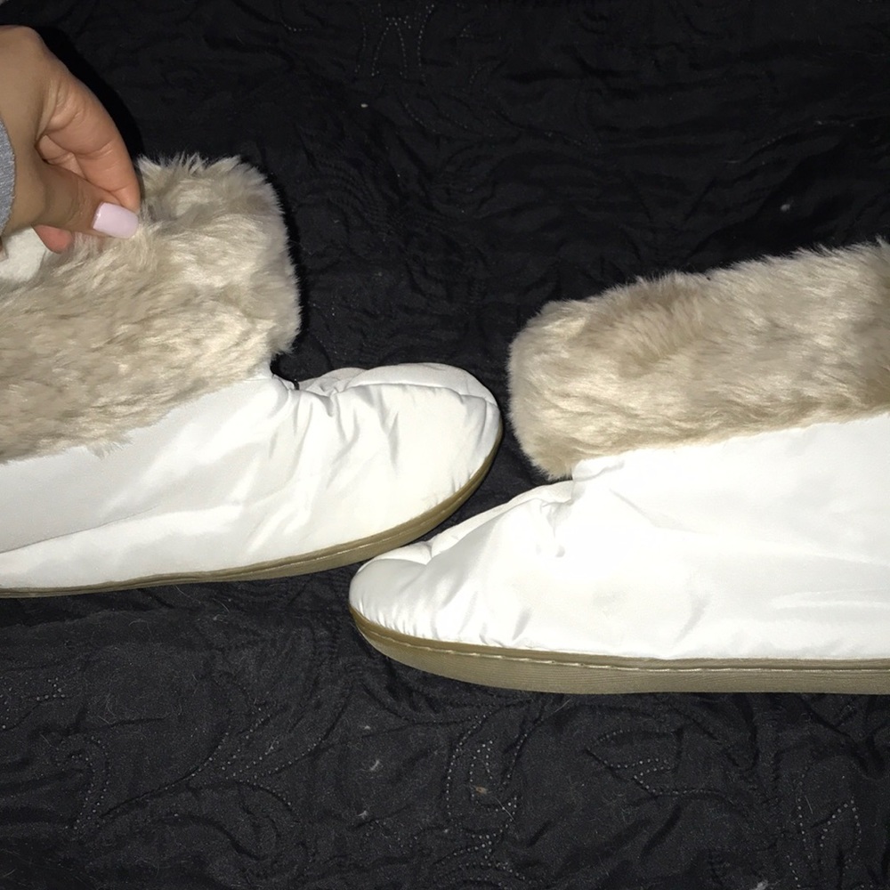 White slipper bootie